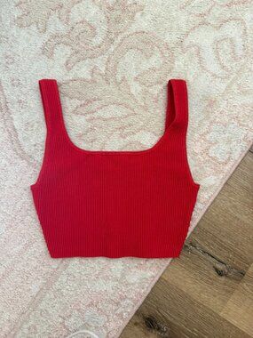 Babaton Aritzia Ribbed crop top red size small sculpt knit